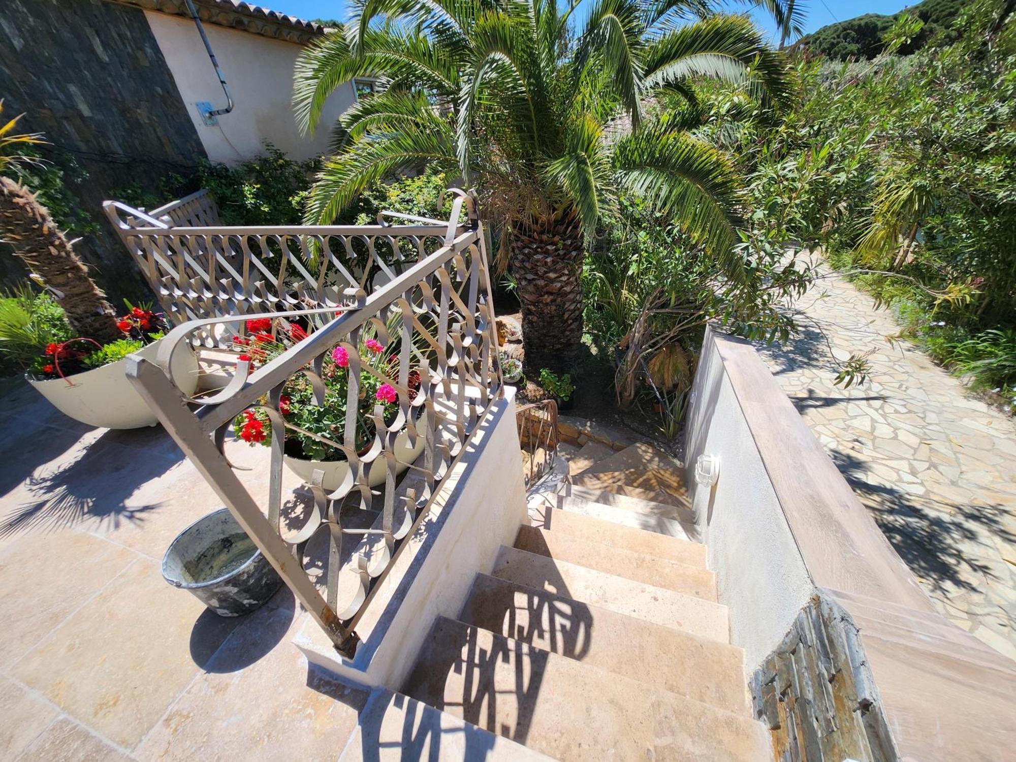 Les Rosieres Sainte Maxime-Golf De Saint Tropez, Climatisee Bilik gambar